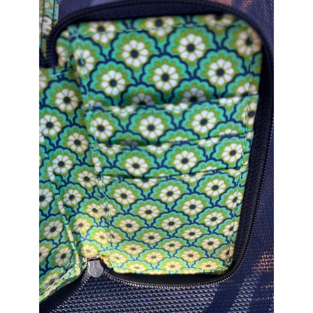 Vera Bradley Quilted Cotton Zip Around Wristlet Wallet Blue Green Paisley Floral
